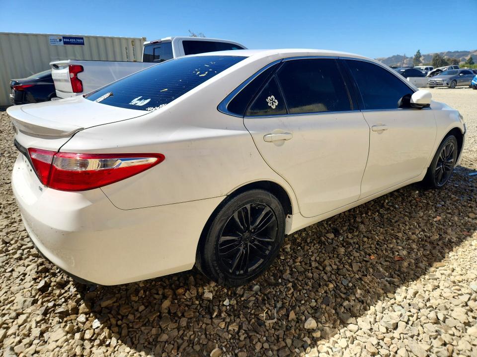 2015 Toyota Camry მანქანა იყიდება აუქციონზე, vin: 4T1BF1FK1FU080301, აუქციონის ნომერი: 62137556