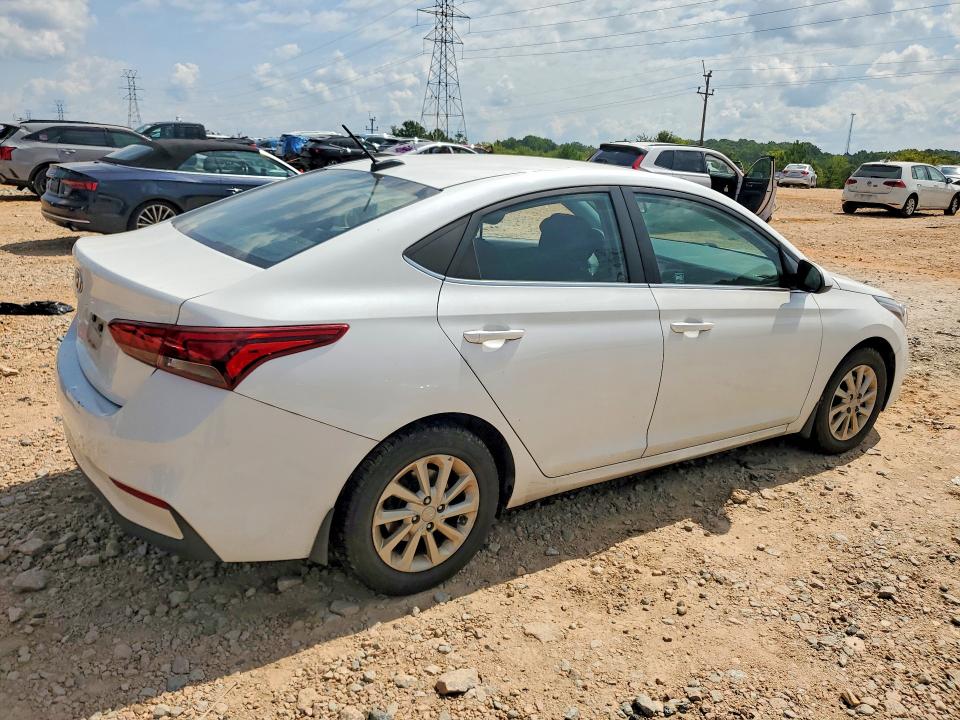 2021 Hyundai Accent მანქანა იყიდება აუქციონზე, vin: 3KPC24A6XME141172, აუქციონის ნომერი: 64457036