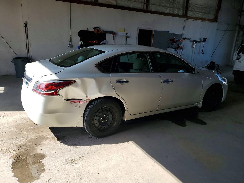 2015 Nissan Altima მანქანა იყიდება აუქციონზე, vin: 1N4AL3AP3FC202871, აუქციონის ნომერი: 65365656