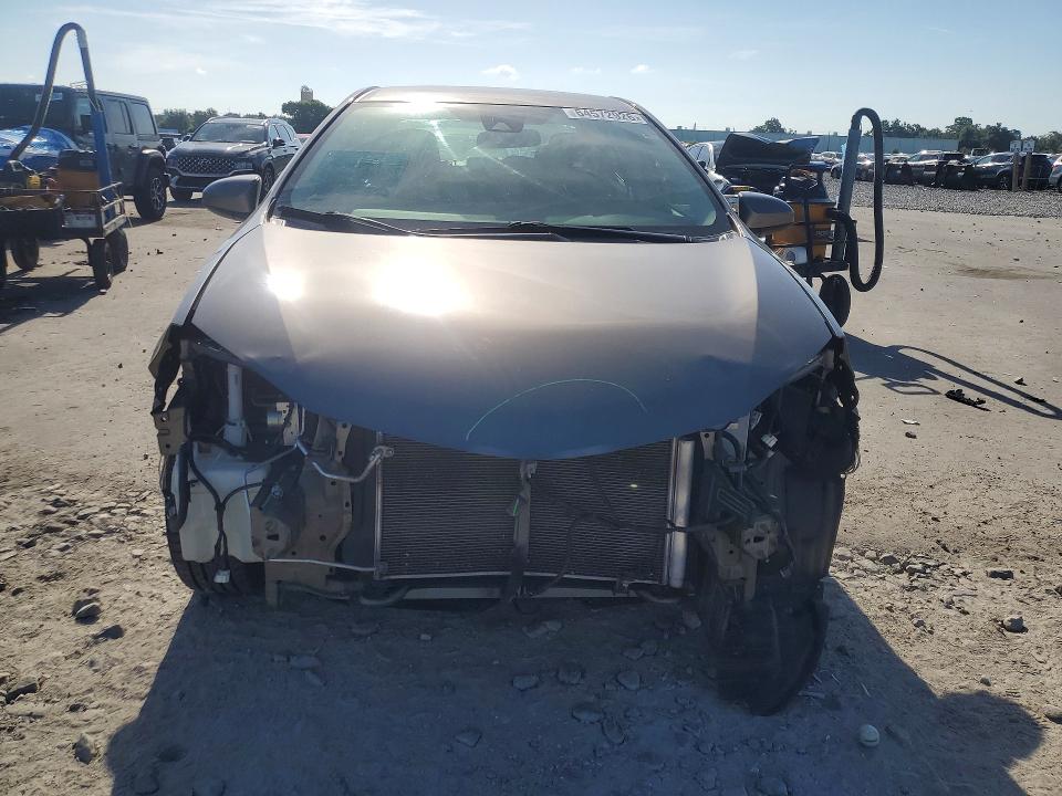 Продажа на аукционе авто 2017 Toyota Corolla, vin: 5YFBURHE2HP717597, номер лота: 64572926