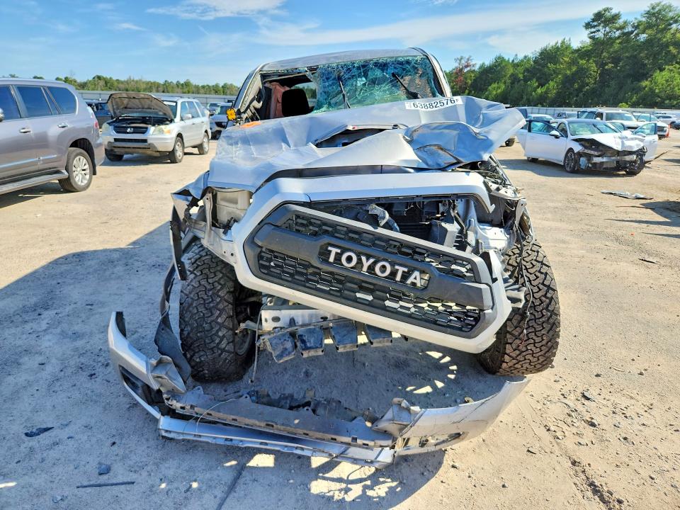 Продаж на аукціоні авто 2017 Toyota Tacoma, vin: 3TMCZ5AN8HM061857, номер лоту: 63882576