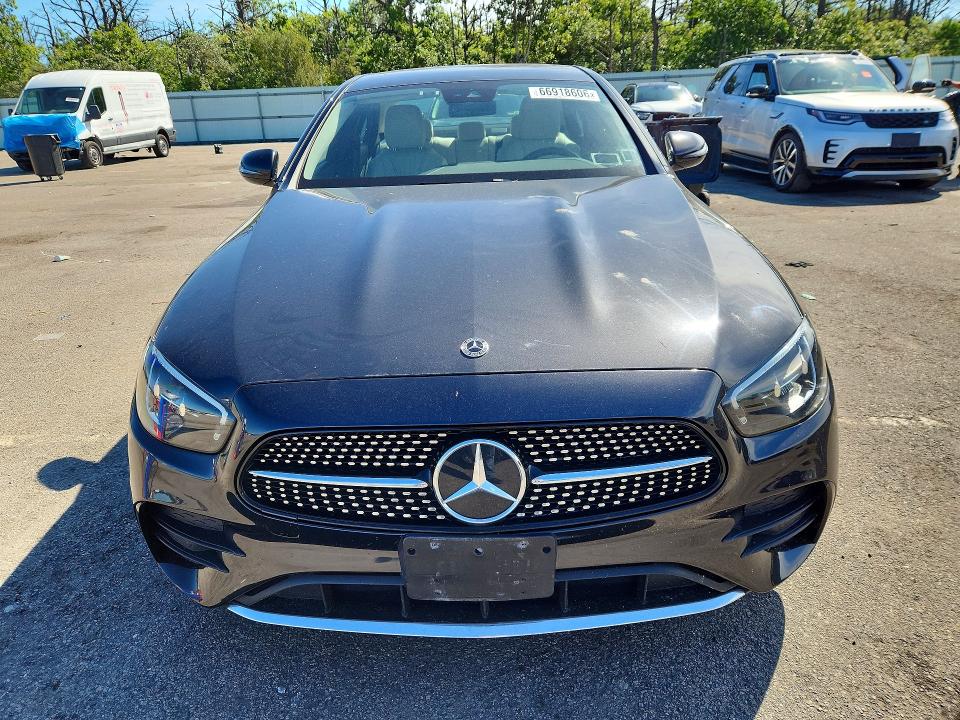 66918606 :رقم المزاد ، W1KZF8EB0MA995240 vin ، 2021 Mercedes-benz E مزاد بيع