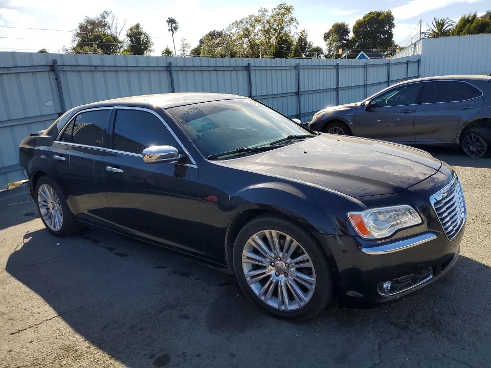 2011 Chrysler 300c მანქანა იყიდება აუქციონზე, vin: 2C3CA6CT5BH531295, აუქციონის ნომერი: 64617266