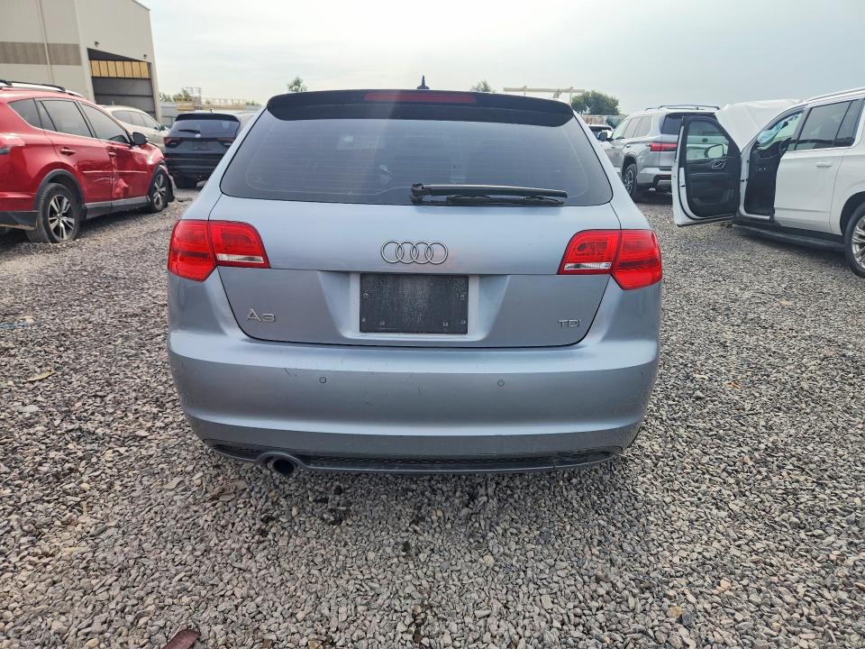 64013096 :رقم المزاد ، WAUKJAFM0BA031720 vin ، 2011 Audi A3 مزاد بيع
