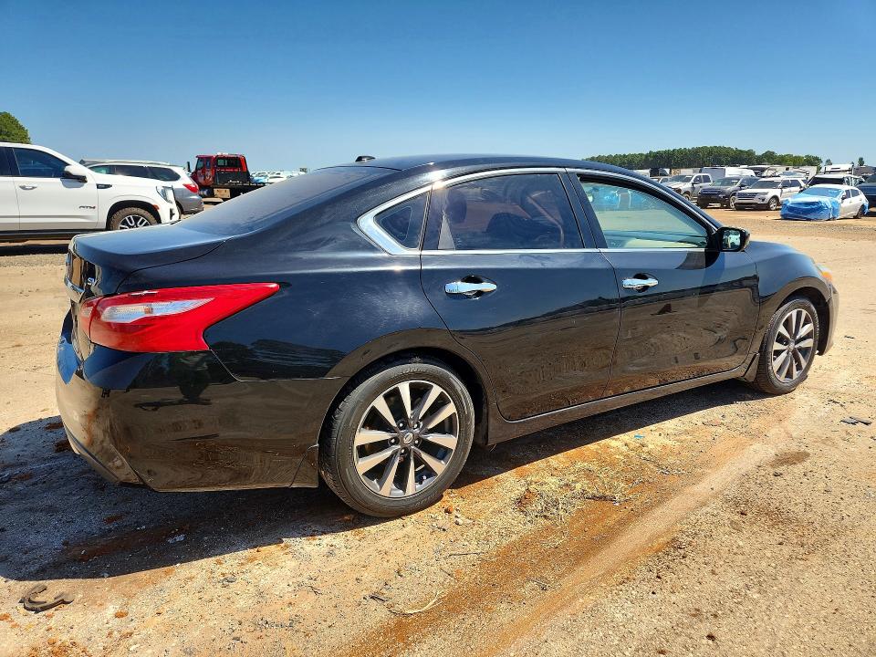 65270626 :رقم المزاد ، 1N4AL3AP7HC130074 vin ، 2017 Nissan Altima مزاد بيع