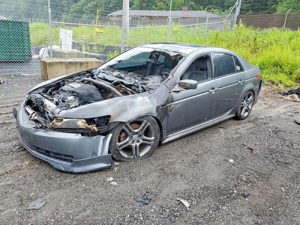 63709216 :رقم المزاد ، N0V1N63709216 vin ، 2004 Acura Tl مزاد بيع