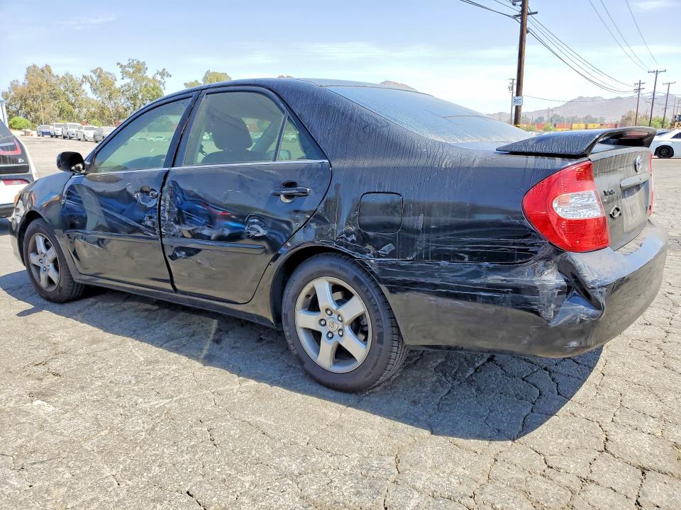2003 Toyota Camry მანქანა იყიდება აუქციონზე, vin: 4T1BF32K13U057792, აუქციონის ნომერი: 64043146