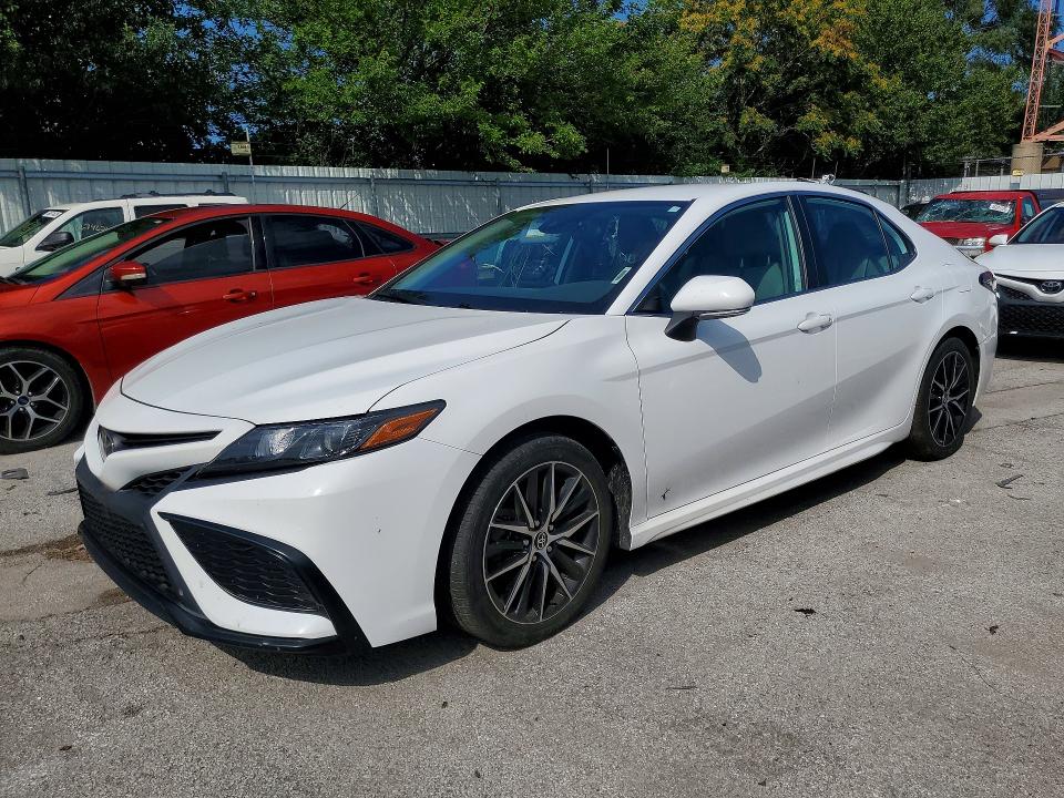 65311216 :رقم المزاد ، 4T1G11BK4PU083818 vin ، 2023 Toyota Camry مزاد بيع