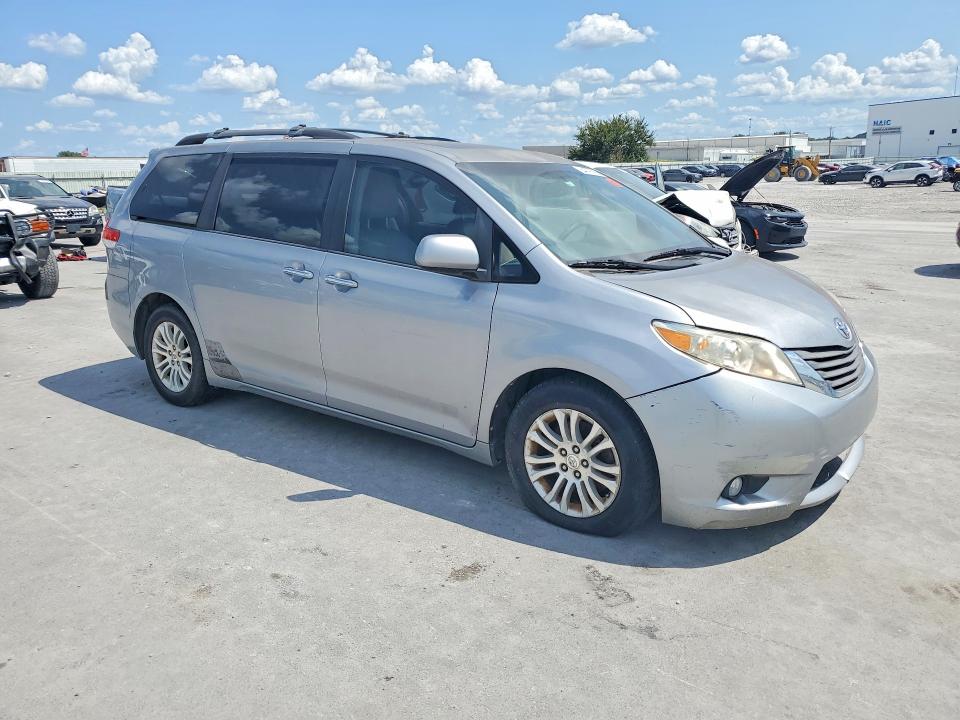 Продажа на аукционе авто 2011 Toyota Sienna, vin: 5TDYK3DC0BS015276, номер лота: 64778126