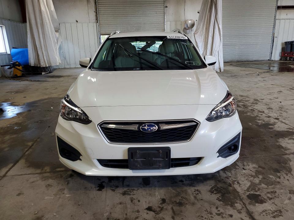63749076 :رقم المزاد ، 4S3GTAB69J3735993 vin ، 2018 Subaru Impreza مزاد بيع