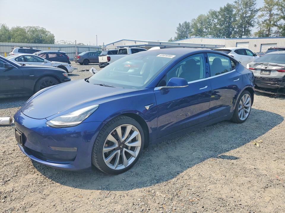 63608086 :رقم المزاد ، 5YJ3E1EA1JF076013 vin ، 2018 Tesla Model 3 مزاد بيع