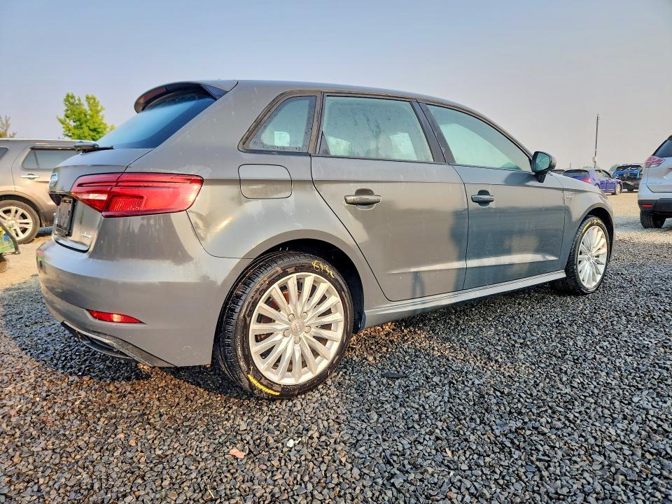 Aukcja sprzedaży 2017 Audi A3, vin: WAUUPBFF8HA042066, numer aukcji: 63240696