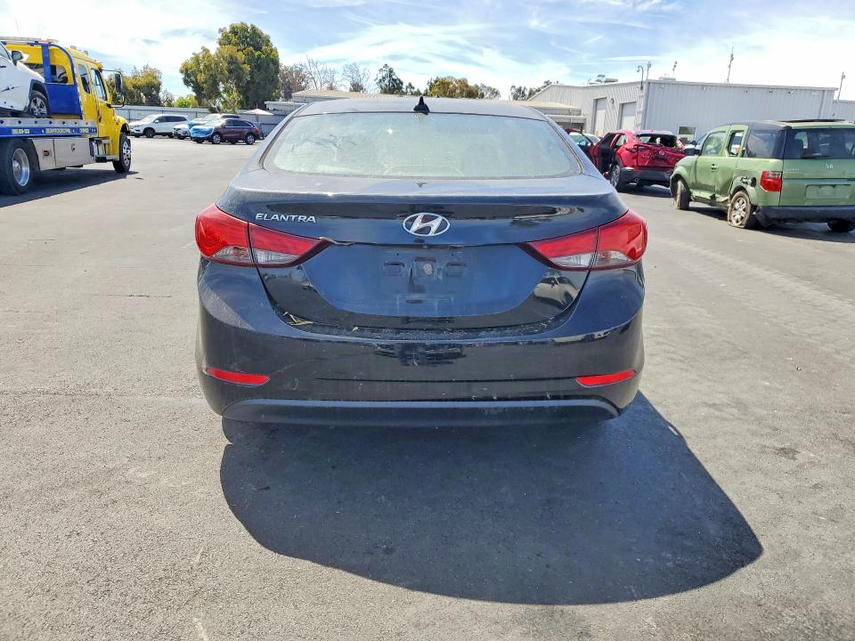 Продажа на аукционе авто 2016 Hyundai Elantra, vin: 5NPDH4AE8GH711938, номер лота: 64620836