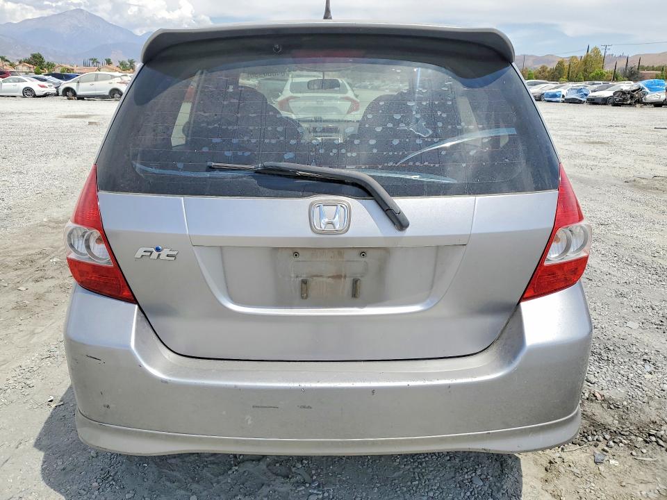 64660956 :رقم المزاد ، JHMGD38668S026498 vin ، 2008 Honda Fit مزاد بيع