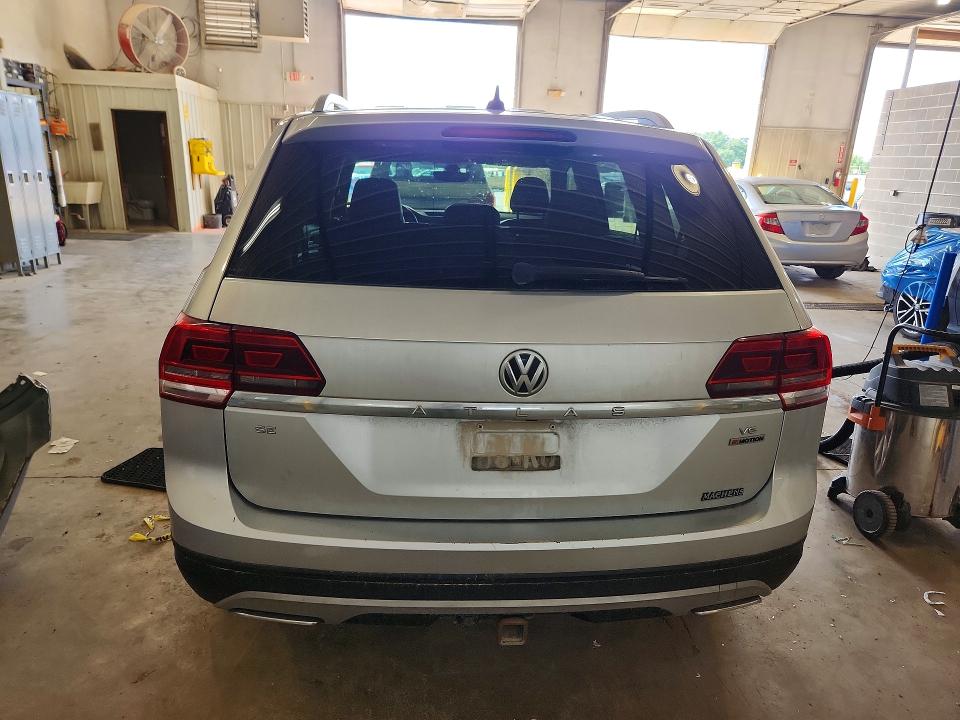 Продаж на аукціоні авто 2018 Volkswagen Atlas, vin: 1V2LR2CA2JC573340, номер лоту: 65837126