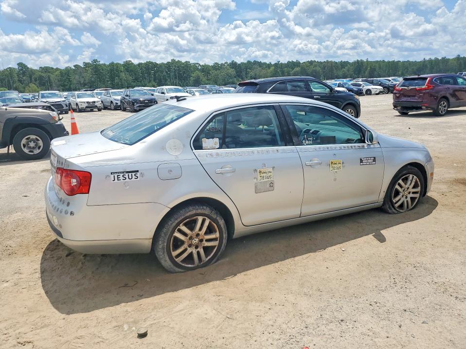 64028296 :رقم المزاد ، 3VWRF71KX7M012322 vin ، 2007 Volkswagen Jetta مزاد بيع