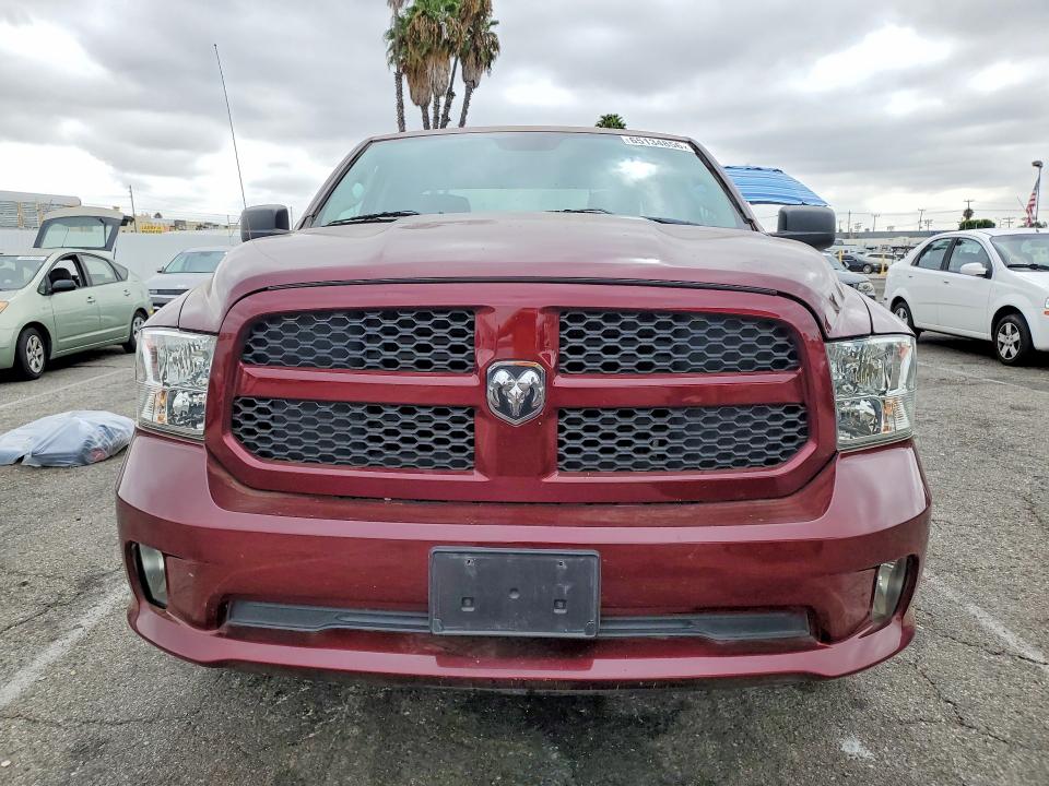 65134856 :رقم المزاد ، 1C6RR6FT3HS592096 vin ، 2017 Ram 1500 مزاد بيع