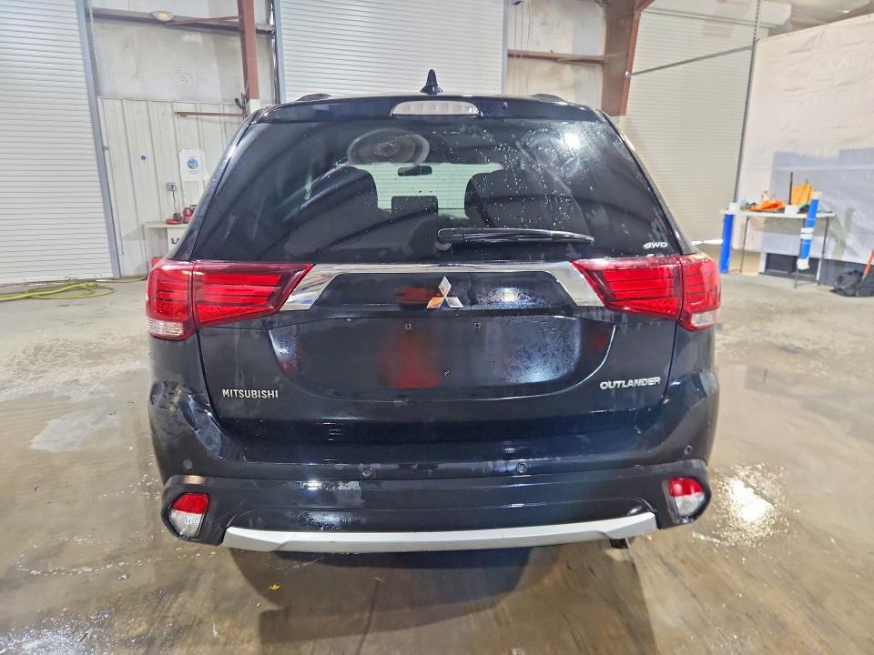 Продаж на аукціоні авто 2018 Mitsubishi Outlander, vin: JA4AZ3A37JZ070817, номер лоту: 64569096