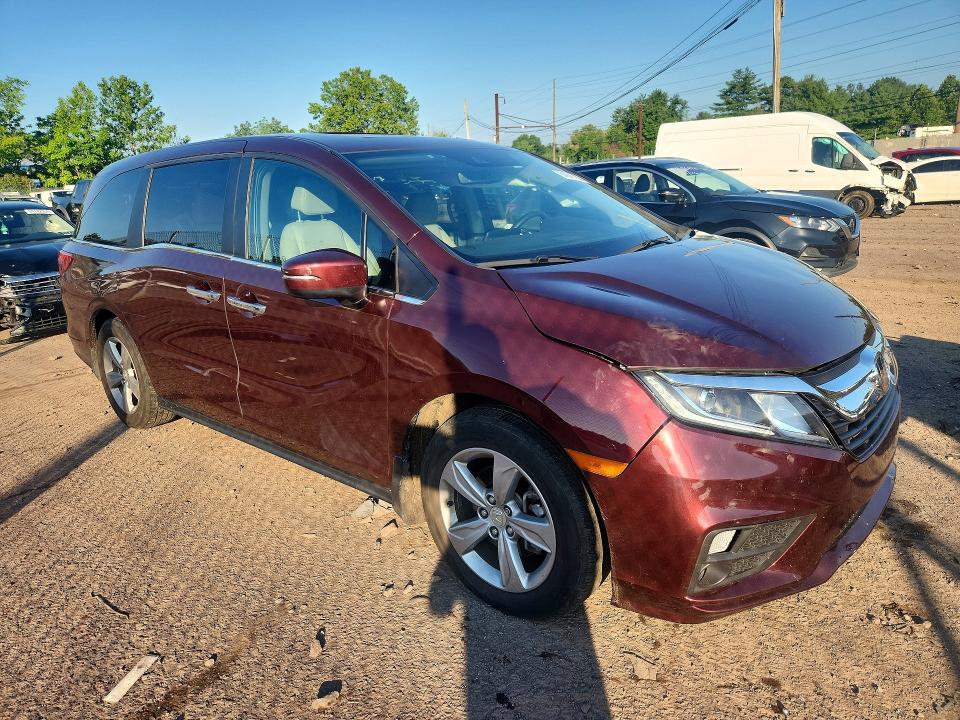 Продажа на аукционе авто 2018 Honda Odyssey, vin: 5FNRL6H74JB065116, номер лота: 64040136