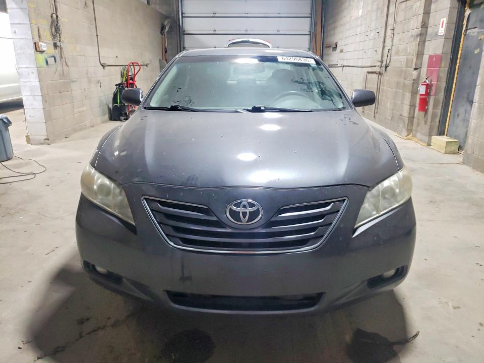 64296836 :رقم المزاد ، 4T1BK46KX7U552428 vin ، 2007 Toyota Camry مزاد بيع