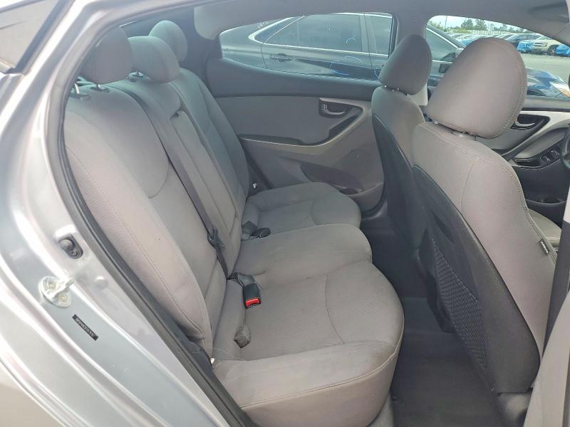 64144356 :رقم المزاد ، 5NPDH4AE5FH579767 vin ، 2015 Hyundai Elantra مزاد بيع