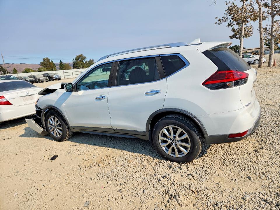 66384066 :رقم المزاد ، KNMAT2MT0HP561314 vin ، 2017 Nissan Rogue مزاد بيع