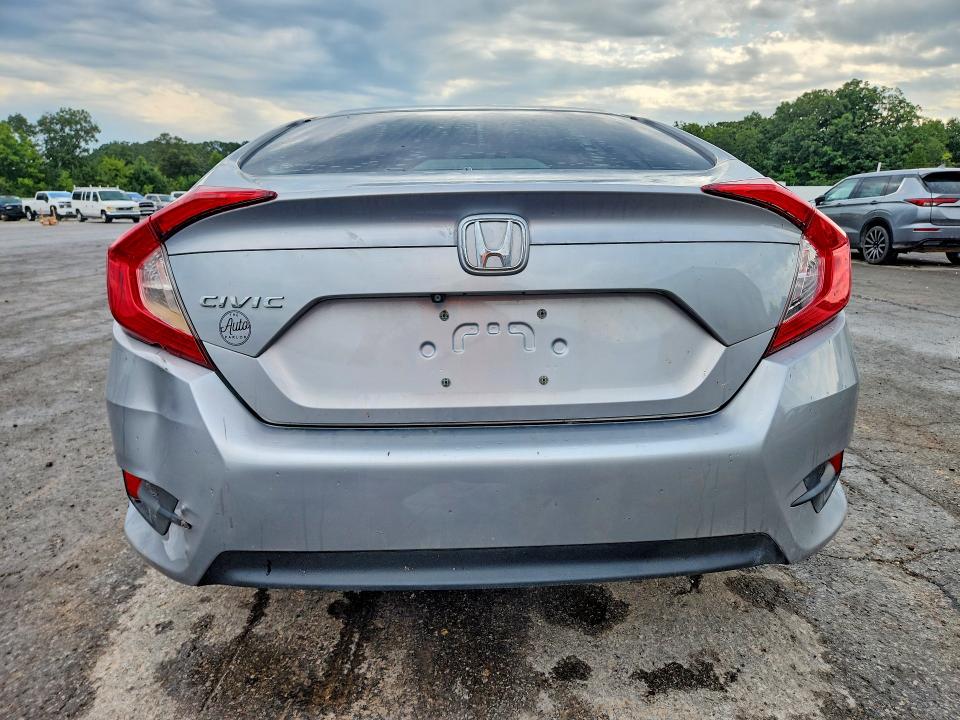 Продажа на аукционе авто 2018 Honda Civic, vin: 2HGFC2F58JH600540, номер лота: 65685526