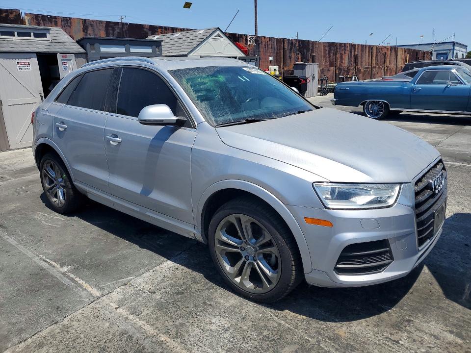 63775486 :رقم المزاد ، WA1BFCFS4GR023119 vin ، 2016 Audi Q3 مزاد بيع