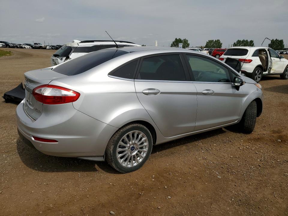 64101366 :رقم المزاد ، 3FADP4CJ7FM184146 vin ، 2015 Ford Fiesta مزاد بيع
