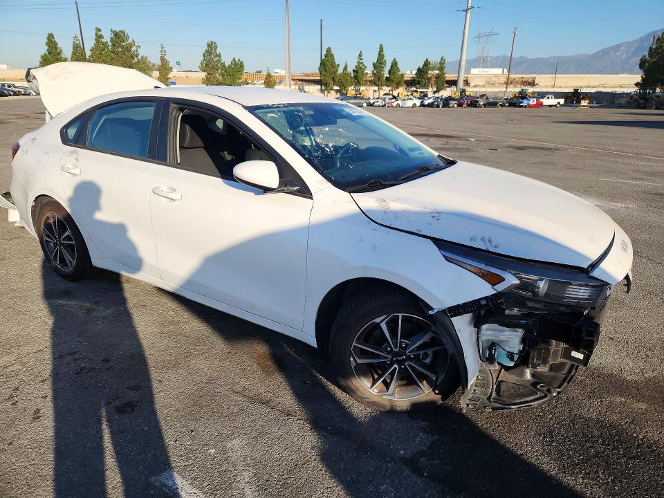 63422246 :رقم المزاد ، 3KPF24AD9NE503960 vin ، 2022 Kia Forte مزاد بيع