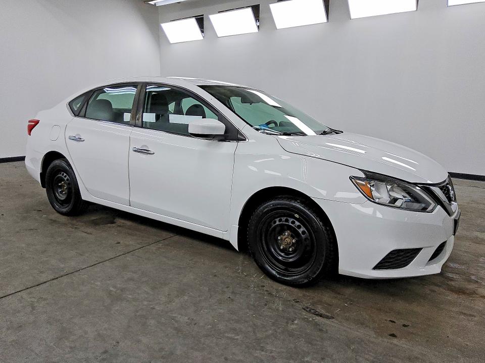 61897596 :رقم المزاد ، 3N1AB7AP1KY410501 vin ، 2019 Nissan Sentra مزاد بيع