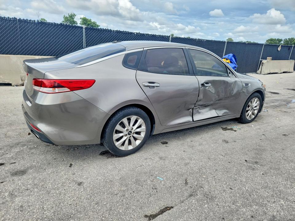 Продажа на аукционе авто 2016 Kia Optima, vin: 5XXGT4L33GG060639, номер лота: 64414176