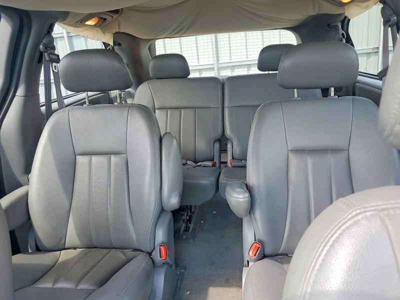 64813846 :رقم المزاد ، 2C4GP54L84R575339 vin ، 2004 Chrysler Town & Country مزاد بيع
