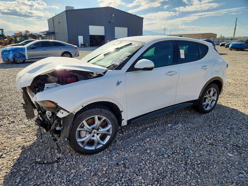 2024 Dodge Hornet მანქანა იყიდება აუქციონზე, vin: ZACPDFCW2R3A30704, აუქციონის ნომერი: 66172806