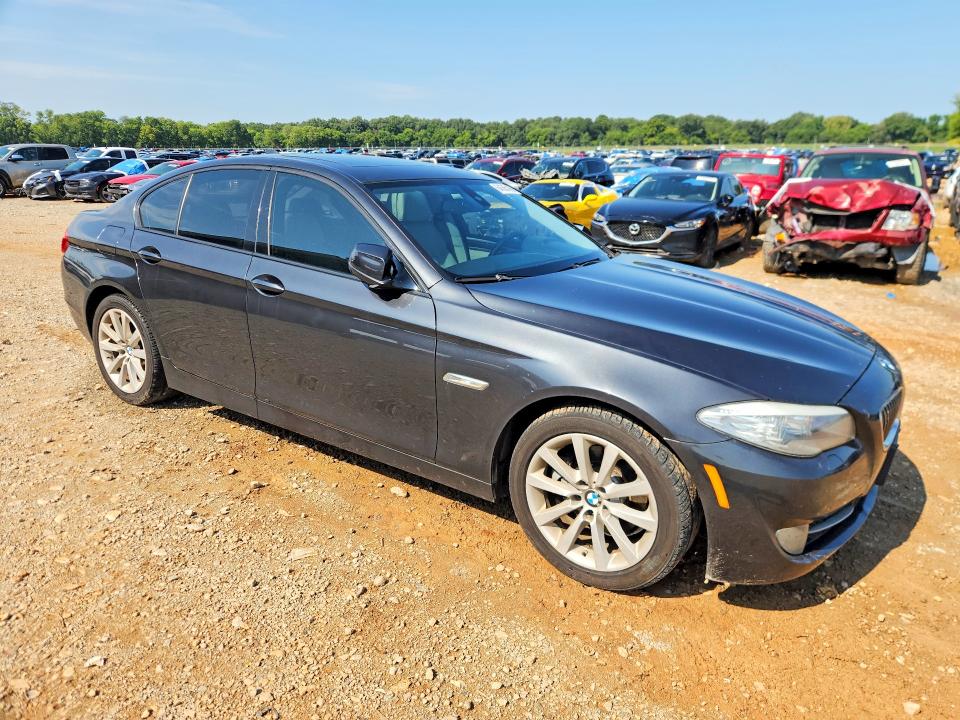 64565436 :رقم المزاد ، WBAFR1C5XBDS36774 vin ، 2011 Bmw 528 مزاد بيع