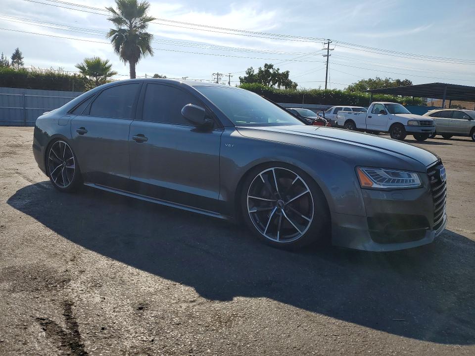 Продаж на аукціоні авто 2017 Audi S8, vin: WUAJ5AFD5HN900836, номер лоту: 65099556