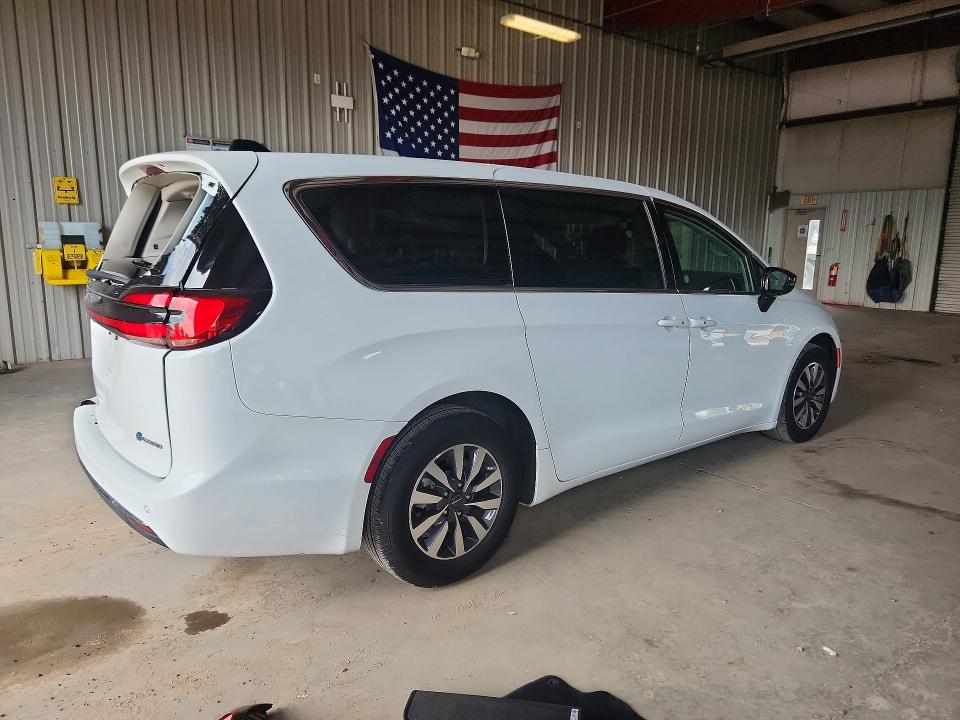 Aukcja sprzedaży 2024 Chrysler Pacifica, vin: 2C4RC1S75RR147139, numer aukcji: 64442196