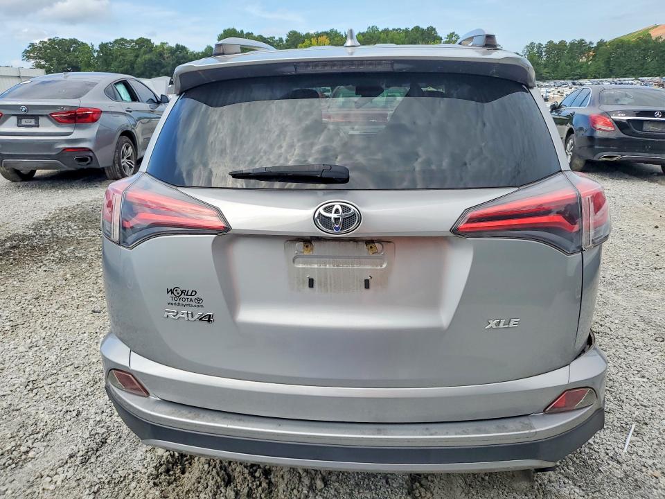2018 Toyota Rav4 მანქანა იყიდება აუქციონზე, vin: JTMWFREV3JJ174027, აუქციონის ნომერი: 64570746