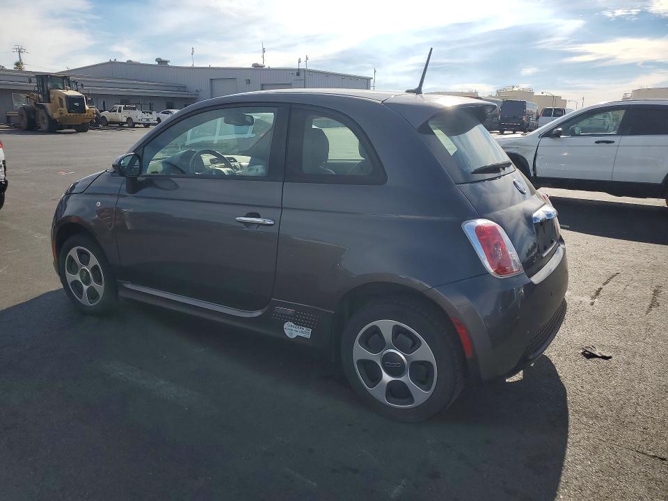 Продажа на аукционе авто 2015 Fiat 500, vin: 3C3CFFGE2FT642316, номер лота: 66141366