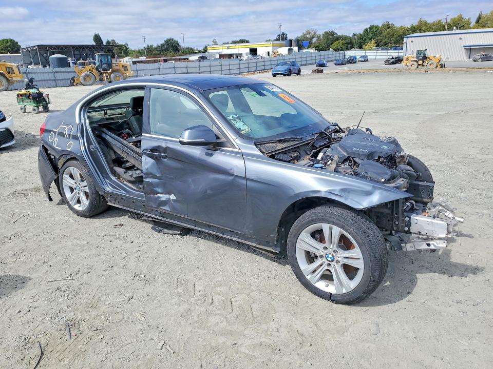 65400036 :رقم المزاد ، WBA8D9C5XHK678402 vin ، 2017 Bmw 330 مزاد بيع