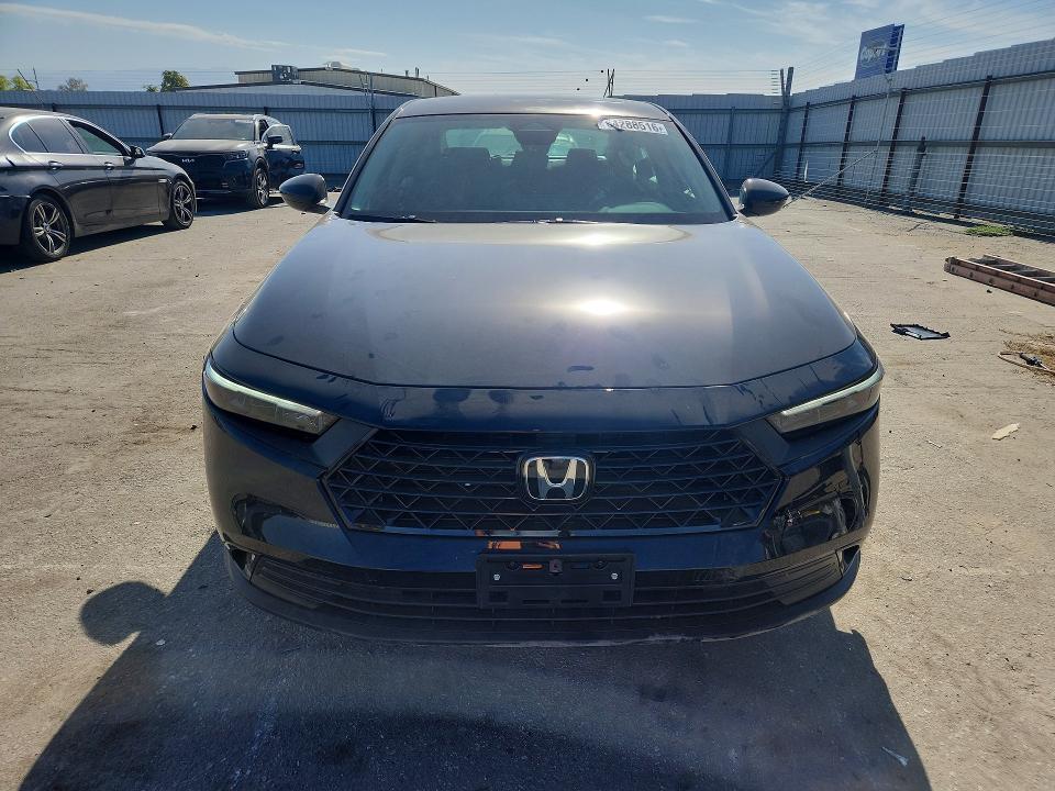 Продажа на аукционе авто 2026 Honda Accord, vin: 1HGCY1F40TA056056, номер лота: 64288516