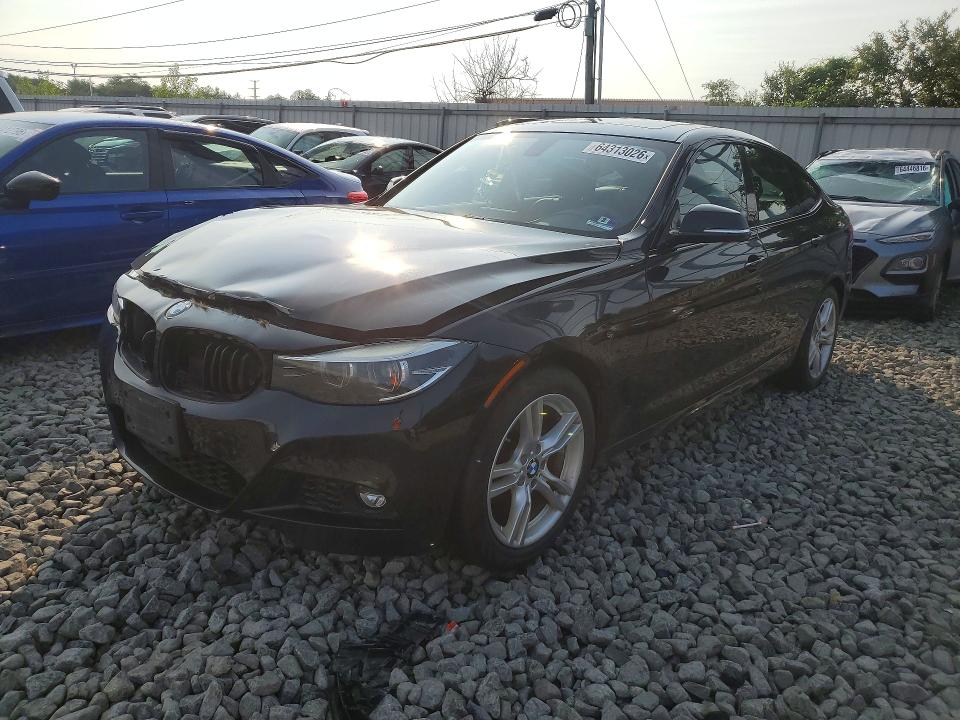 64313026 :رقم المزاد ، WBA8Z9C35HG827513 vin ، 2017 Bmw 330 مزاد بيع