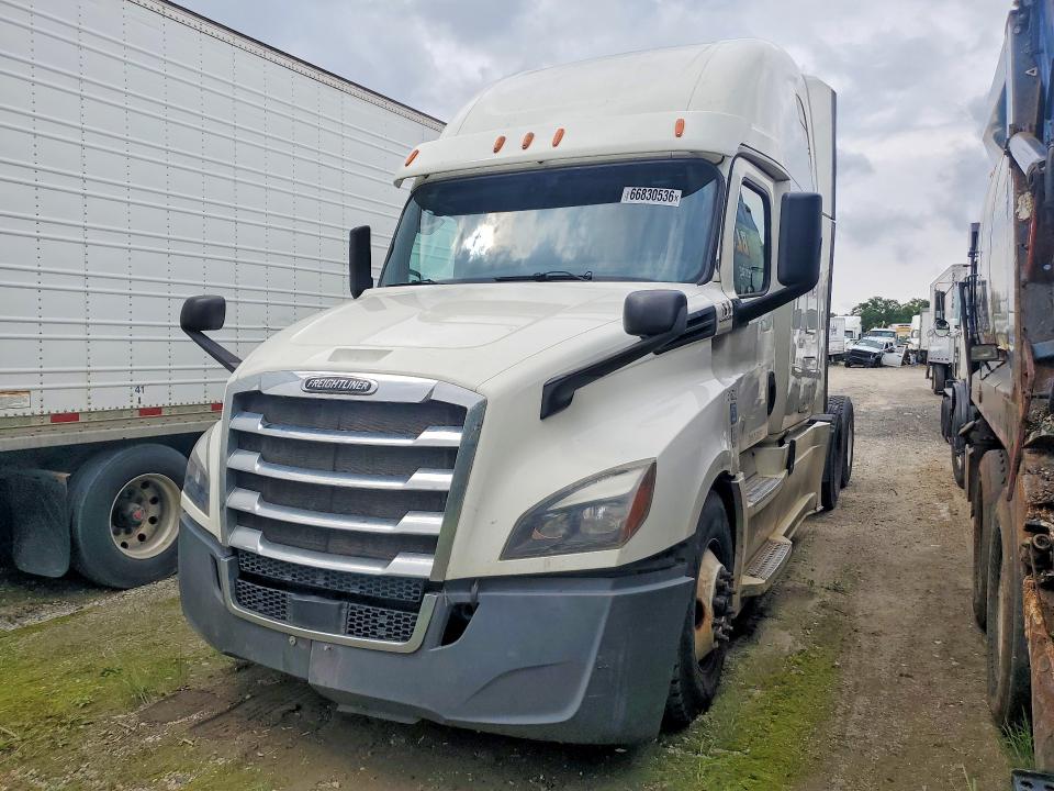 Продажа на аукционе авто 2018 Freightliner Cascadia 126, vin: 3AKJHHDR8JSJR1331, номер лота: 66830536