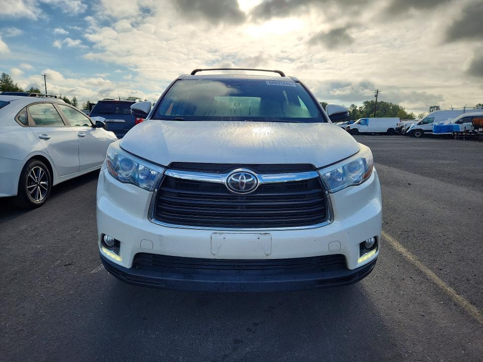 66833846 :رقم المزاد ، 5TDDKRFH1FS151593 vin ، 2015 Toyota Highlander مزاد بيع