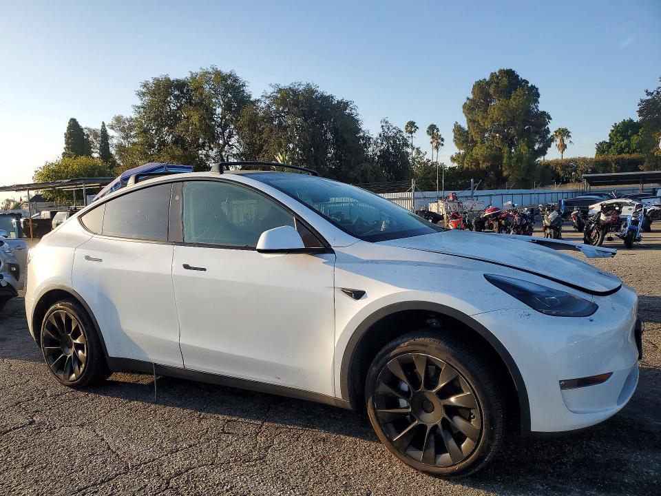 63853806 :رقم المزاد ، 7SAYGDEE9PF848774 vin ، 2023 Tesla Model Y مزاد بيع