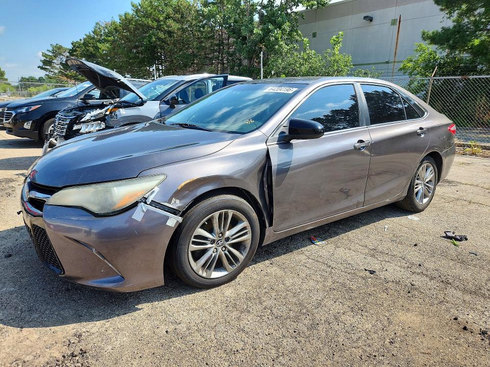 2015 Toyota Camry მანქანა იყიდება აუქციონზე, vin: 4T1BF1FK8FU949167, აუქციონის ნომერი: 64204196