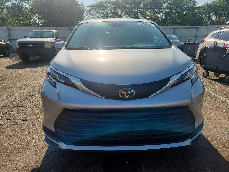 2021 Toyota Sienna მანქანა იყიდება აუქციონზე, vin: 5TDKRKEC3MS073086, აუქციონის ნომერი: 64052896