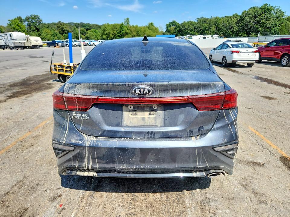 2020 Kia Forte მანქანა იყიდება აუქციონზე, vin: 3KPF24AD6LE223782, აუქციონის ნომერი: 66893016