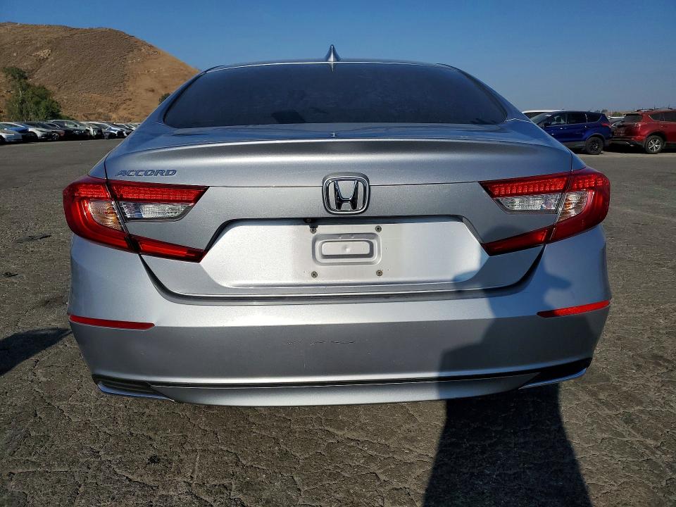 2018 Honda Accord მანქანა იყიდება აუქციონზე, vin: 1HGCV1F14JA233610, აუქციონის ნომერი: 64517506