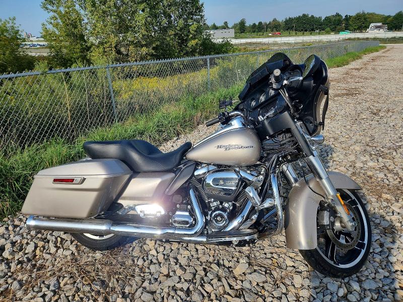 66993816 :رقم المزاد ، 1HD1KBC16JB655394 vin ، 2018 Harley-davidson Flhx مزاد بيع
